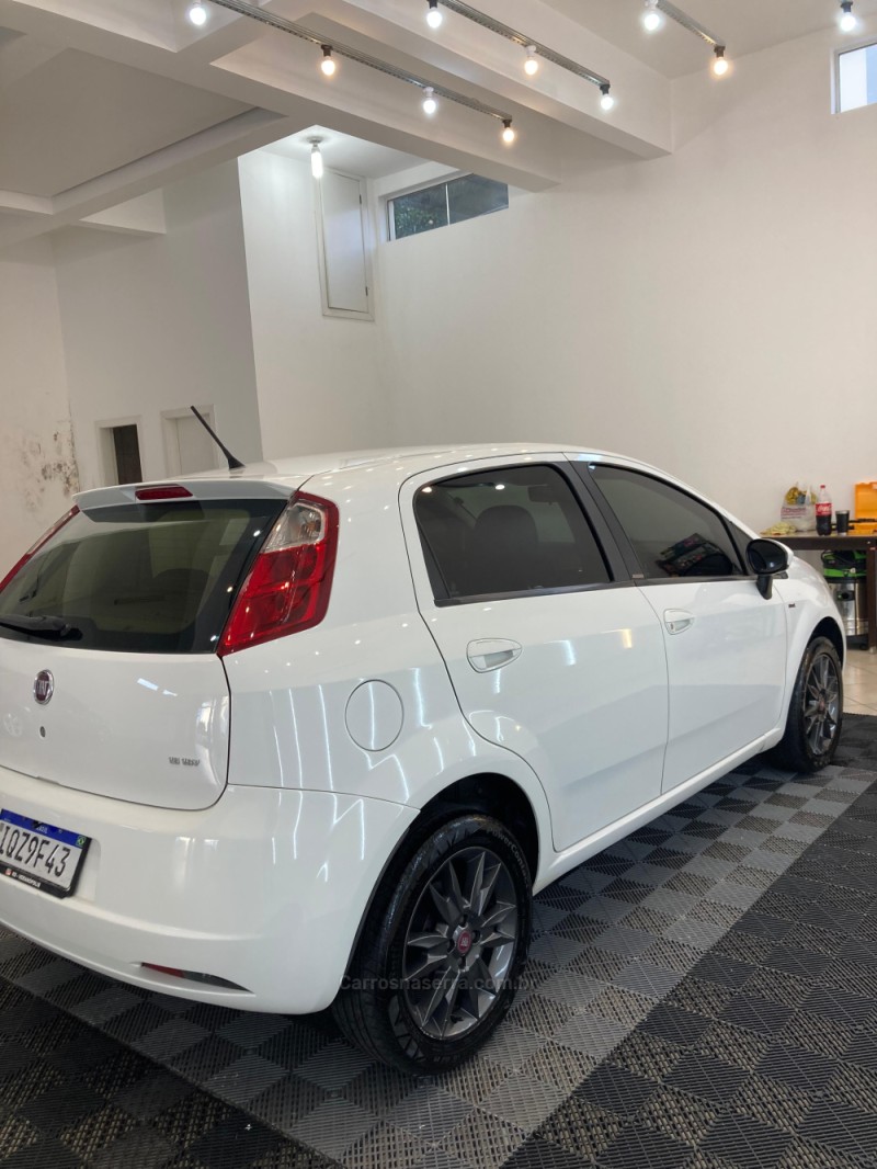 PUNTO 1.6 ESSENCE SP 16V FLEX 4P MANUAL - 2012 - VERANóPOLIS