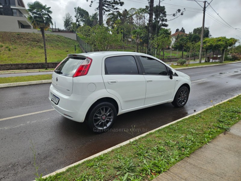 PUNTO 1.6 ESSENCE SP 16V FLEX 4P MANUAL - 2012 - VERANóPOLIS