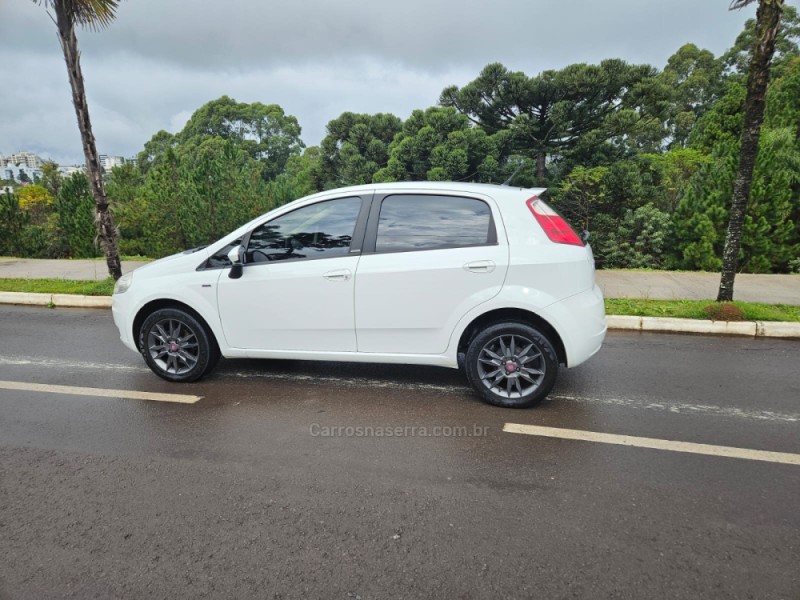 PUNTO 1.6 ESSENCE SP 16V FLEX 4P MANUAL - 2012 - VERANóPOLIS