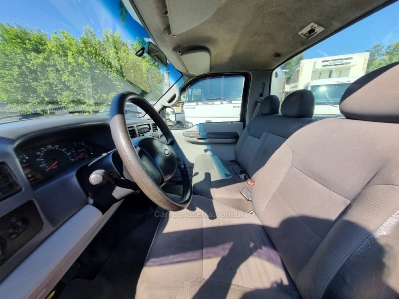 F-250 3.9 XL MAX POWER 4X2 CS DIESEL 2P MANUAL - 2001 - PORTãO