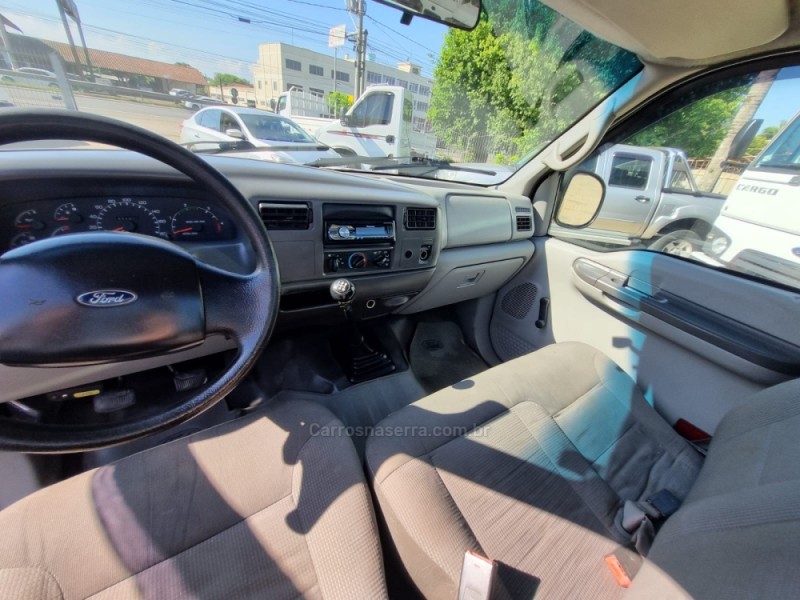 F-250 3.9 XL MAX POWER 4X2 CS DIESEL 2P MANUAL - 2001 - PORTãO
