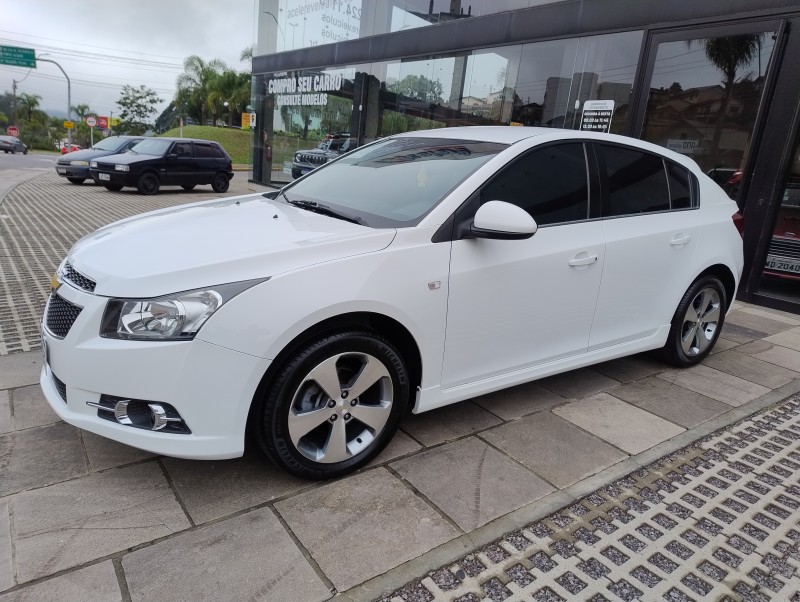 CRUZE 1.8 LT SPORT6 16V FLEX 4P AUTOMÁTICO - 2014 - CAXIAS DO SUL