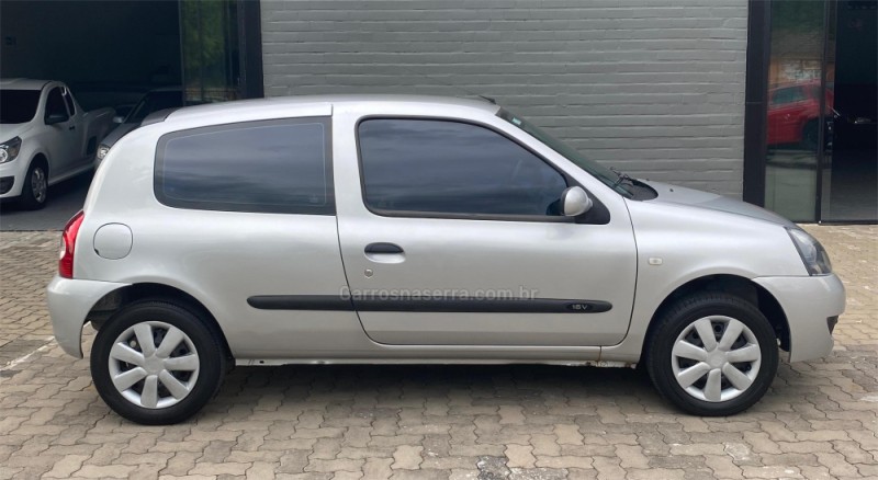 CLIO 1.0 CAMPUS 16V FLEX 2P MANUAL - 2009 - PORTãO