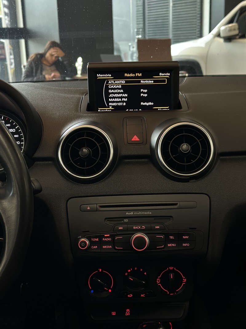 A1 1.4 TFSI SPORTBACK SPORT EDITION 16V GASOLINA 4P S-TRONIC - 2013 - CAXIAS DO SUL