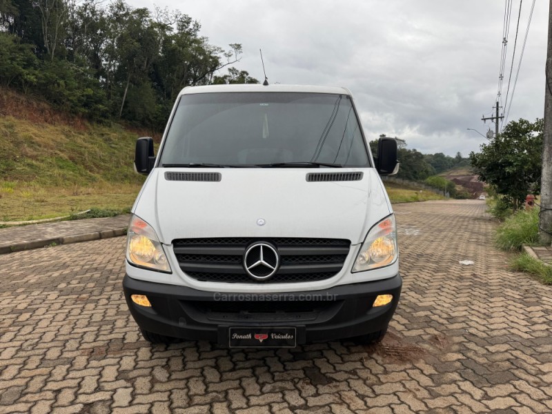 SPRINTER 2.2 FURGÃO STREET 415 CDI TETO BAIXO DIESEL 3P MANUAL - 2015 - IGREJINHA