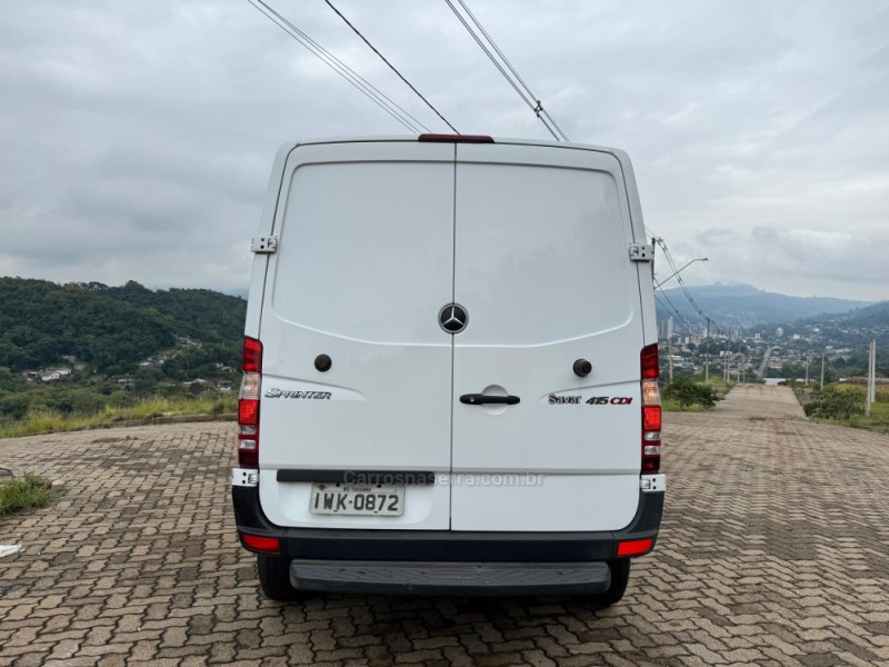 SPRINTER 2.2 FURGÃO STREET 415 CDI TETO BAIXO DIESEL 3P MANUAL - 2015 - IGREJINHA
