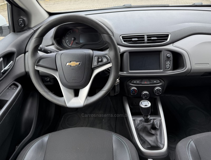 ONIX 1.4 MPFI LT 8V FLEX 4P MANUAL - 2019 - CANELA