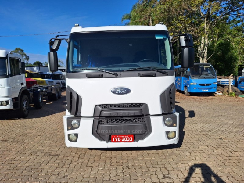 CARGO 2429 E 6X2 TURBO - 2018 - PORTãO