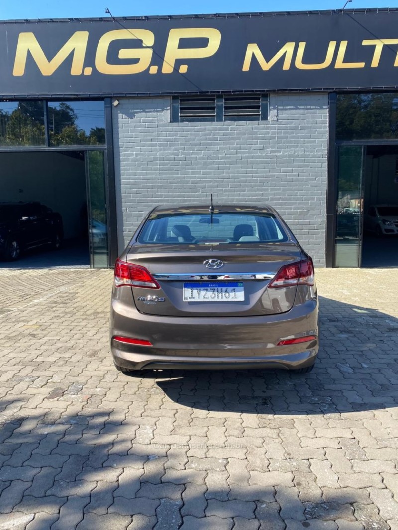 HB20S 1.0 COMFORT PLUS 12V FLEX 4P MANUAL - 2019 - PORTãO