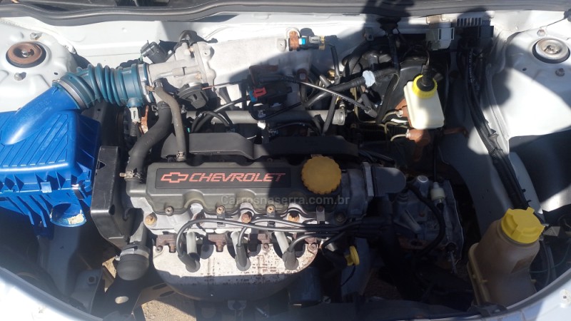 CELTA 1.0 MPFI 8V GASOLINA 2P MANUAL - 2001 - ESTRELA