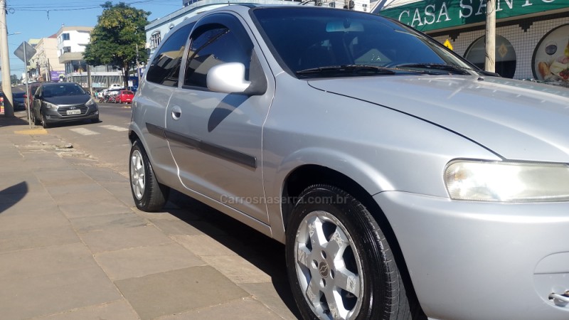 CELTA 1.0 MPFI 8V GASOLINA 2P MANUAL - 2001 - ESTRELA