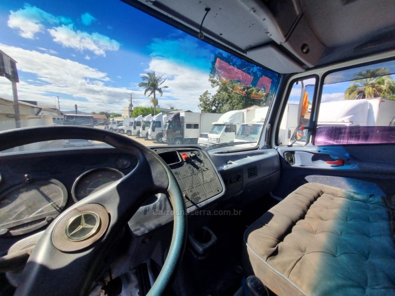 L-1620 3 EIXOS - 2001 - PORTãO