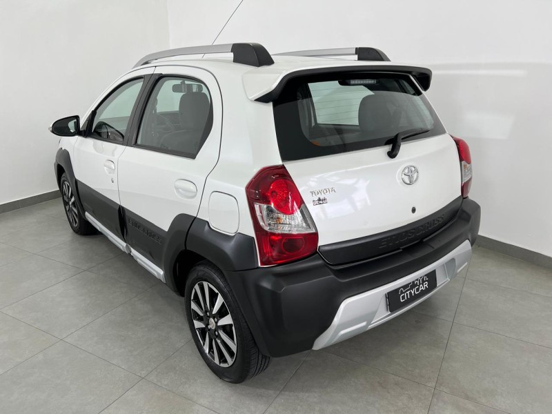 ETIOS CROSS 1.5 16V FLEX 4P MANUAL - 2016 - FARROUPILHA