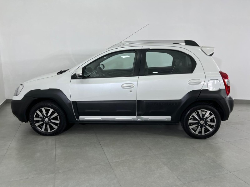 ETIOS CROSS 1.5 16V FLEX 4P MANUAL - 2016 - FARROUPILHA