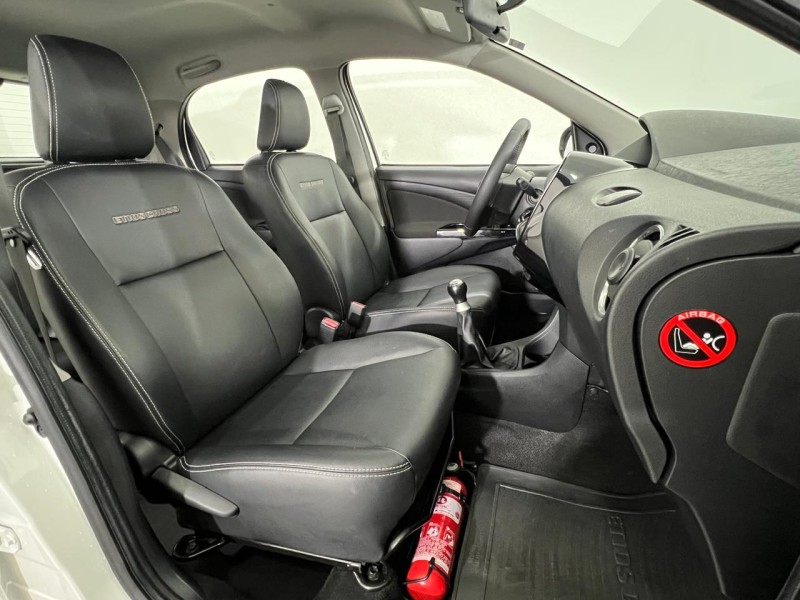 ETIOS CROSS 1.5 16V FLEX 4P MANUAL - 2016 - FARROUPILHA
