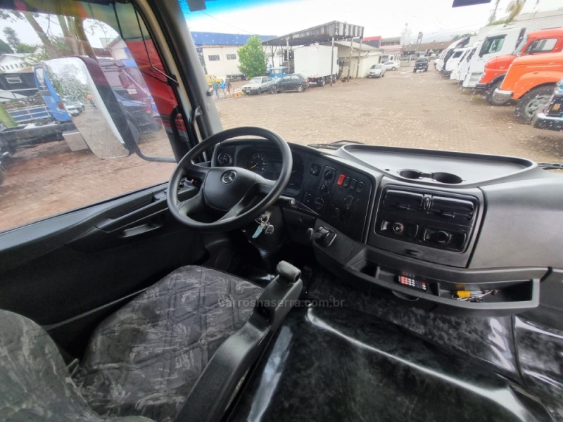 ATEGO 2430 6X2 - 2016 - PORTãO