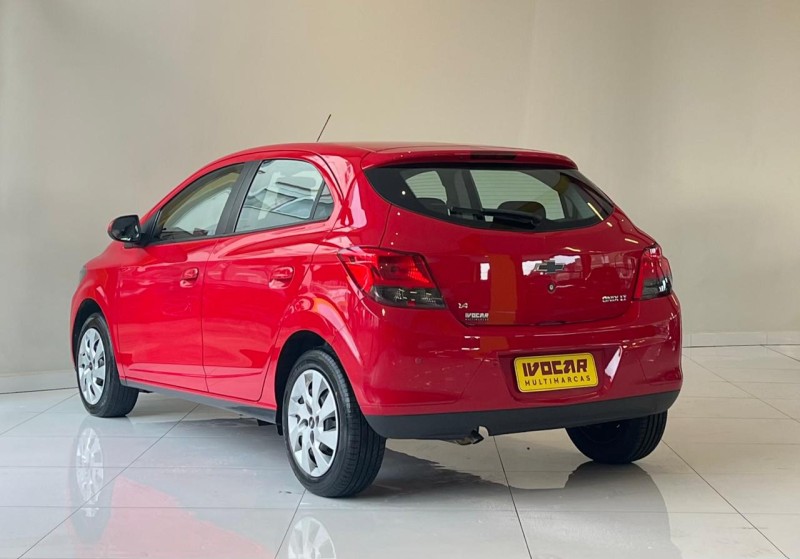 ONIX 1.4 MPFI LT 8V FLEX 4P MANUAL - 2014 - VACARIA
