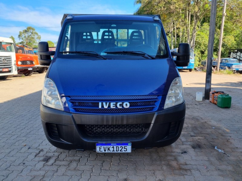 DAILY 55C16 CHASSI CABINE TURBO INTERCOOLER DIESEL 2P MANUAL - 2011 - PORTãO