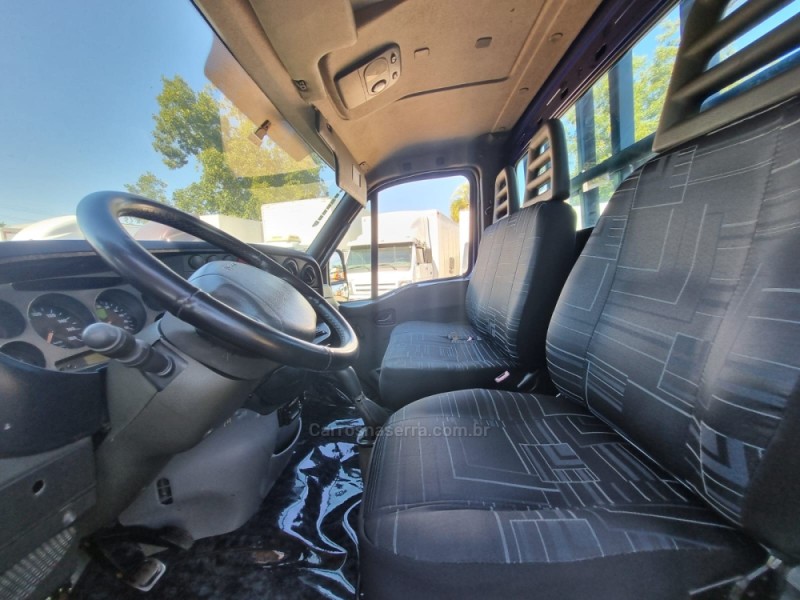 DAILY 55C16 CHASSI CABINE TURBO INTERCOOLER DIESEL 2P MANUAL - 2011 - PORTãO