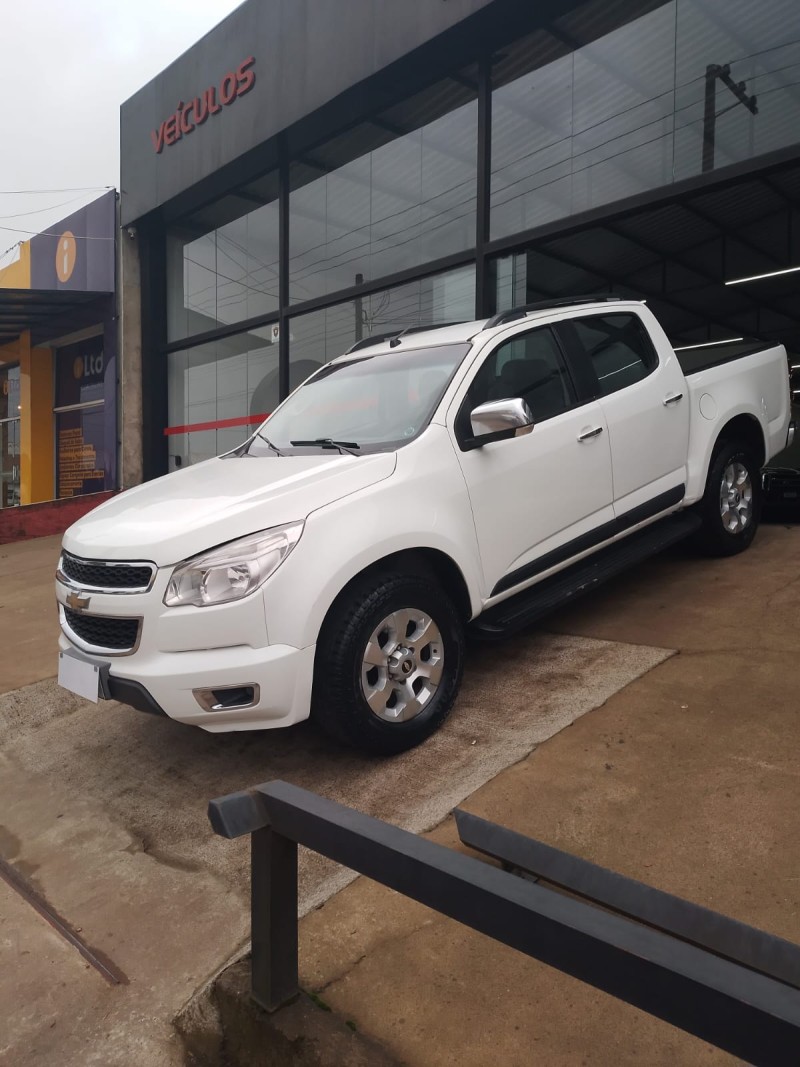 S10 2.4 LTZ 4X2 CD 8V FLEX 4P MANUAL - 2013 - VACARIA