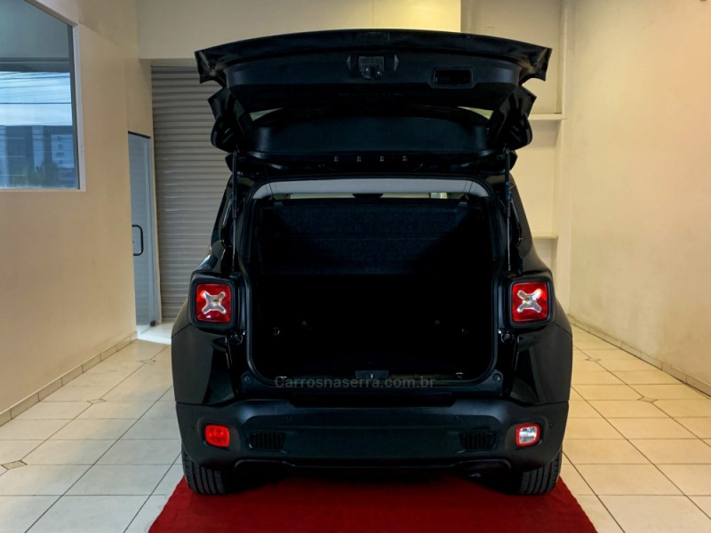 RENEGADE 1.8 16V FLEX 4P MANUAL - 2017 - PORTO ALEGRE