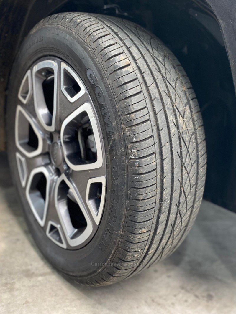 RENEGADE 1.8 16V FLEX LONGITUDE 4P AUTOMÁTICO - 2016 - VACARIA