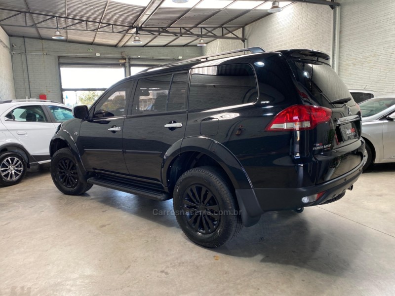 PAJERO DAKAR 3.2 HPE 4X4 7 LUGARES 16V TURBO INTERCOOLER DIESEL 4P AUTOMÁTICO - 2015 - VACARIA