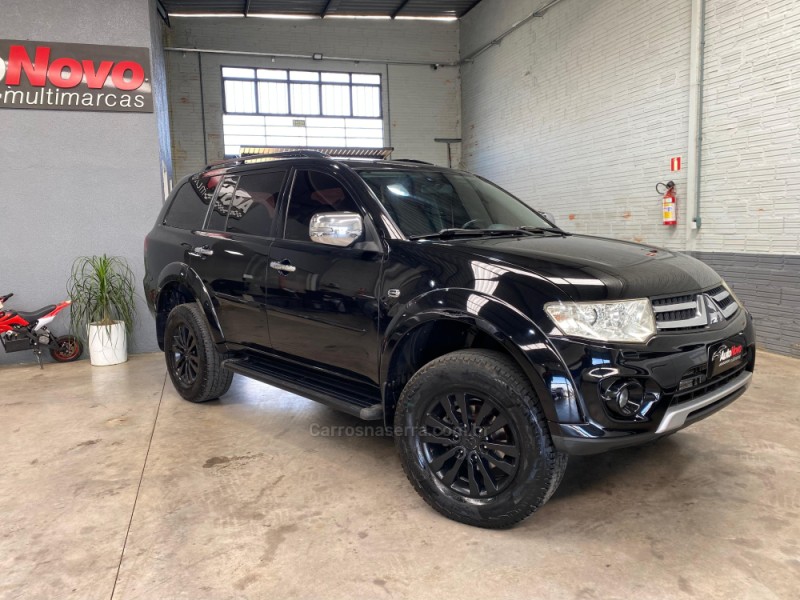 PAJERO DAKAR 3.2 HPE 4X4 7 LUGARES 16V TURBO INTERCOOLER DIESEL 4P AUTOMÁTICO - 2015 - VACARIA