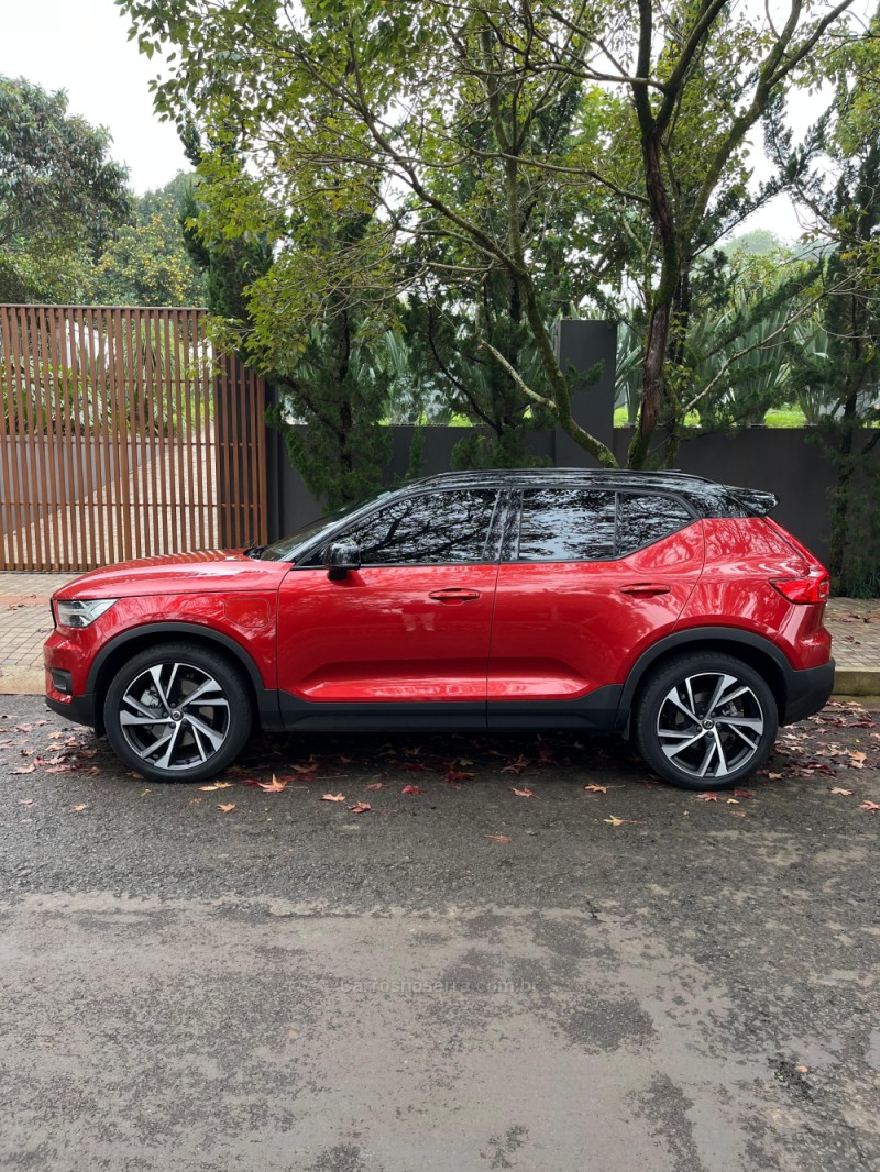 XC 40 1.5 T5 HÍBRIDO R-DESIGN FWD - 2021 - ERECHIM