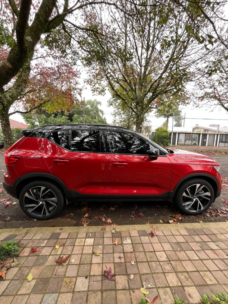 XC 40 1.5 T5 HÍBRIDO R-DESIGN FWD - 2021 - ERECHIM