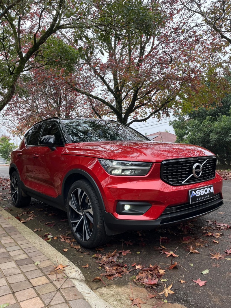 XC 40 1.5 T5 HÍBRIDO R-DESIGN FWD - 2021 - ERECHIM