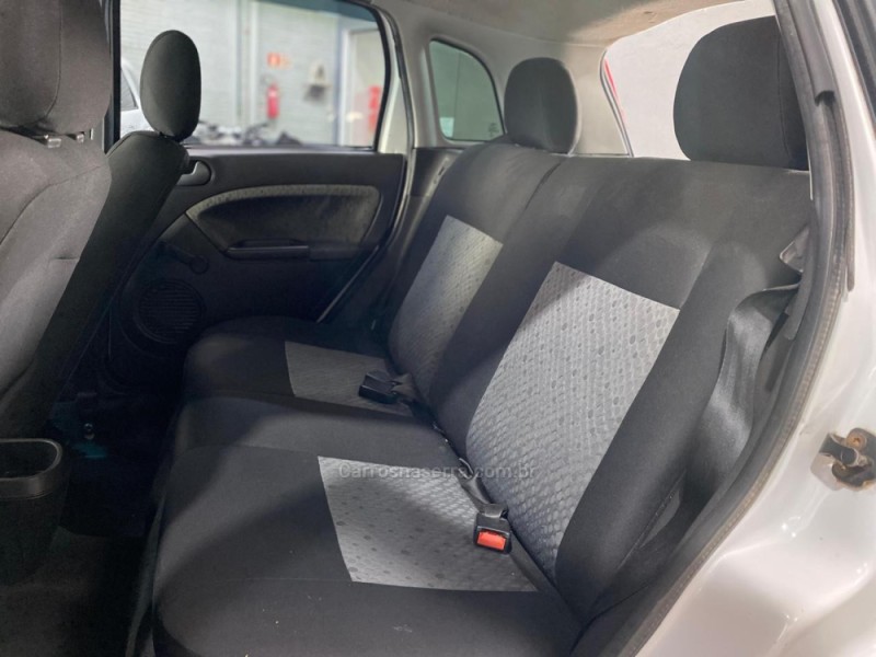 FIESTA 1.6 MPI HATCH 8V FLEX 4P MANUAL - 2014 - VACARIA
