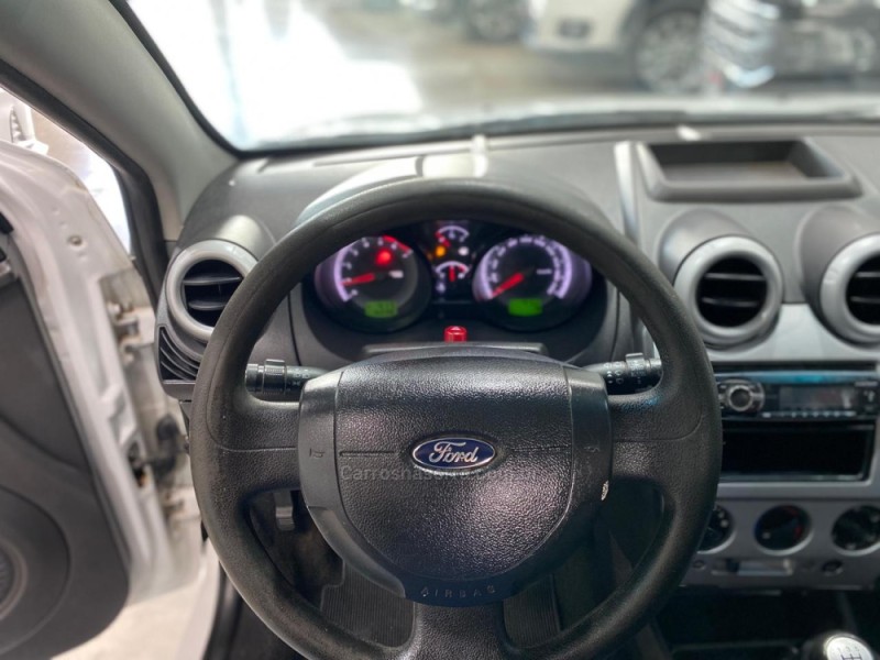 FIESTA 1.6 MPI HATCH 8V FLEX 4P MANUAL - 2014 - VACARIA