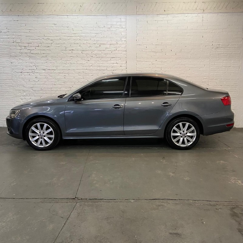 JETTA 2.0 COMFORTLINE FLEX 4P MANUAL - 2012 - CAXIAS DO SUL