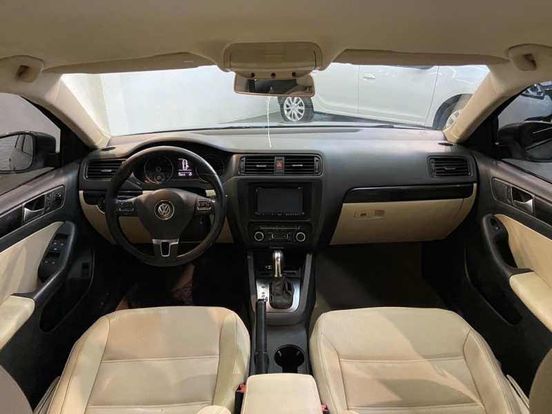 JETTA 2.0 COMFORTLINE FLEX 4P MANUAL - 2012 - CAXIAS DO SUL