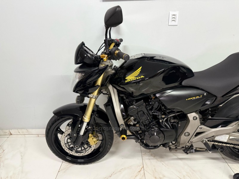CB 600F HORNET - 2010 - SAPIRANGA