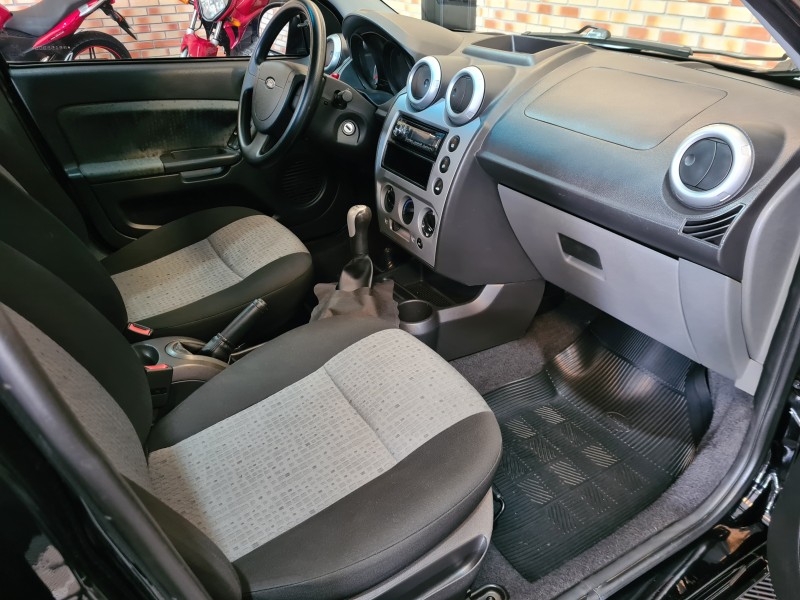 FIESTA 1.6 MPI SEDAN 8V FLEX 4P MANUAL - 2011 - FARROUPILHA