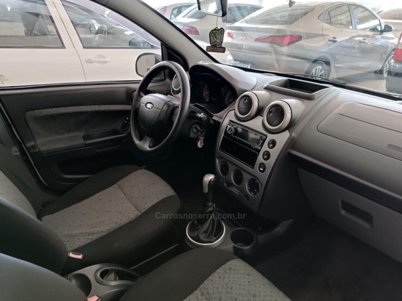FIESTA 1.0 MPI CLASS 8V FLEX 4P MANUAL - 2014 - NOVA PETRóPOLIS