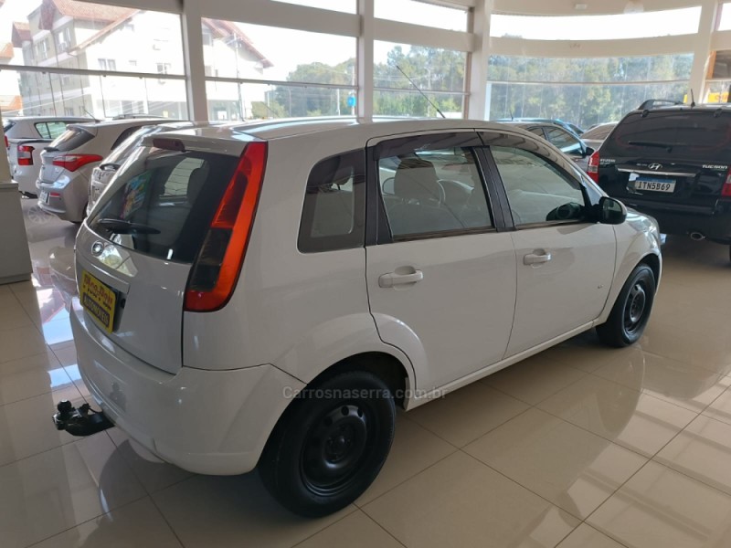 FIESTA 1.0 MPI CLASS 8V FLEX 4P MANUAL - 2014 - NOVA PETRóPOLIS