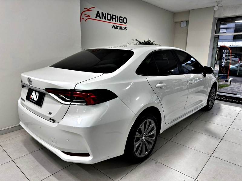 COROLLA 2.0 XEI 16V FLEX 4P AUTOMÁTICO - 2022 - CAXIAS DO SUL