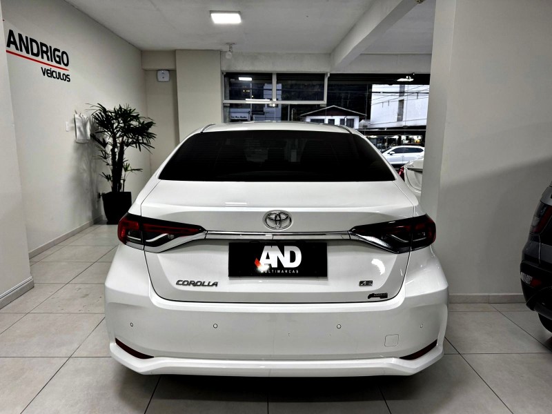 COROLLA 2.0 XEI 16V FLEX 4P AUTOMÁTICO - 2022 - CAXIAS DO SUL