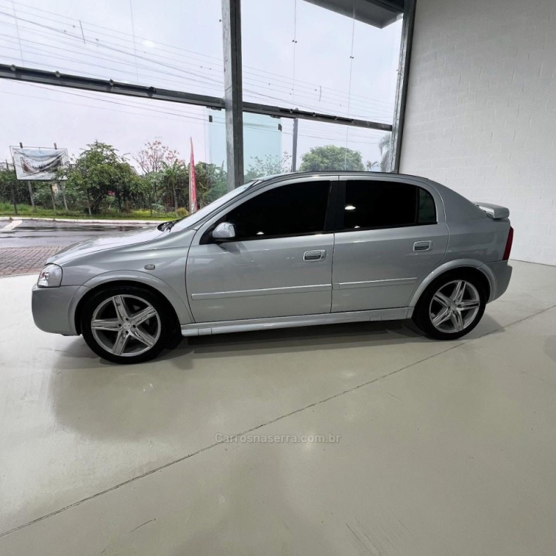 ASTRA 2.0 MPFI ADVANTAGE 8V FLEX 4P MANUAL - 2011 - FELIZ
