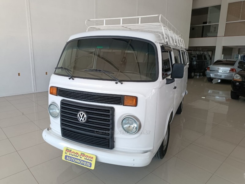 KOMBI 1.4 MI STD 8V FLEX 4P MANUAL - 2009 - NOVA PETRóPOLIS