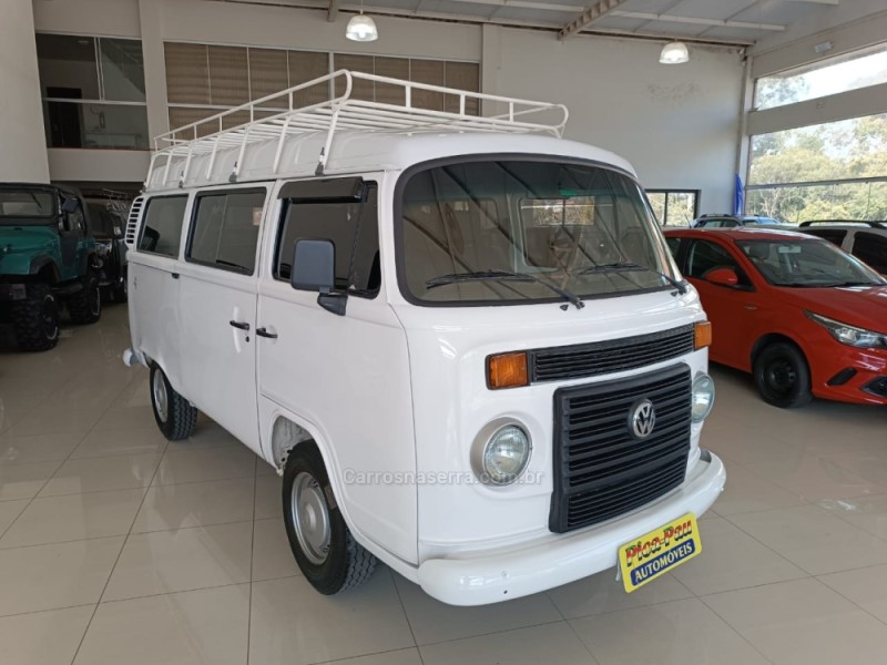 KOMBI 1.4 MI STD 8V FLEX 4P MANUAL - 2009 - NOVA PETRóPOLIS