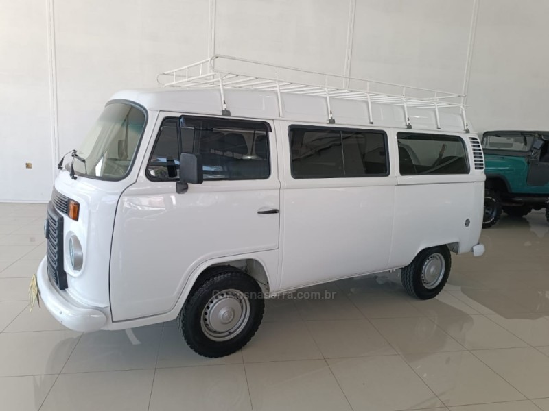 KOMBI 1.4 MI STD 8V FLEX 4P MANUAL - 2009 - NOVA PETRóPOLIS