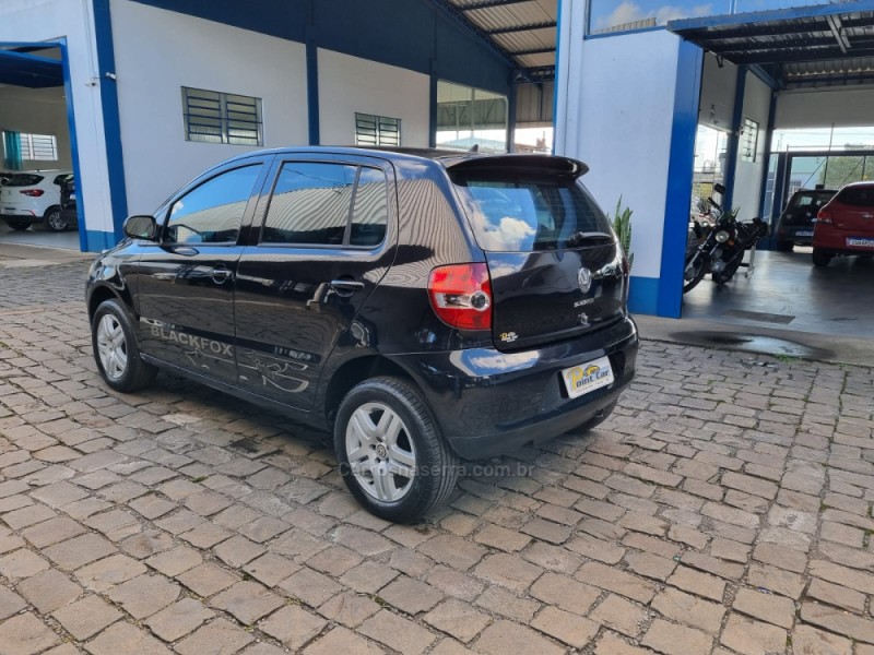 FOX 1.0 MI BLACKFOX 8V FLEX 4P MANUAL - 2010 - VACARIA
