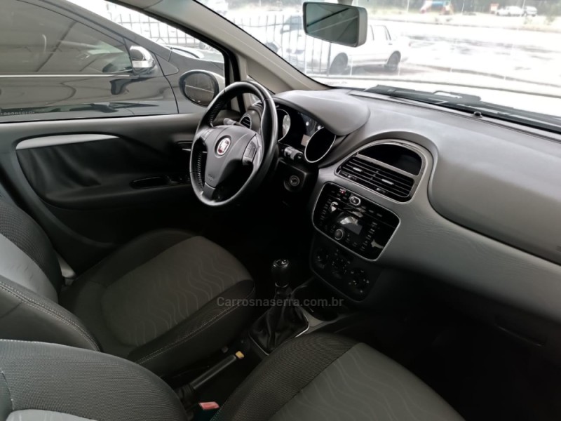 PUNTO 1.6 ESSENCE 16V FLEX 4P MANUAL - 2016 - NOVA PETRóPOLIS
