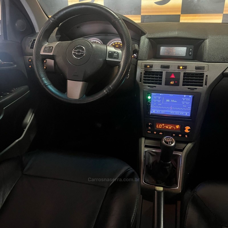 VECTRA 2.0 MPFI GT-X HATCH 8V FLEX 4P MANUAL - 2008 - PORTãO