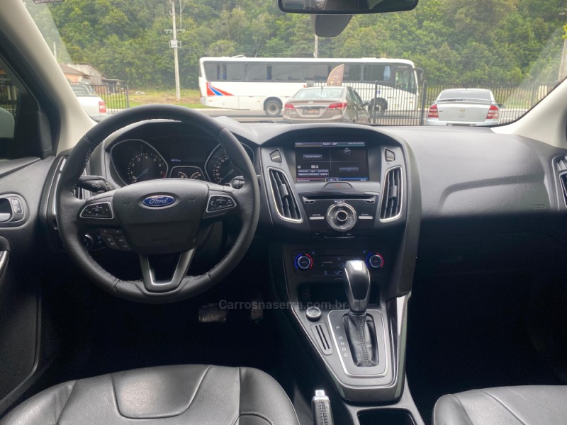 FOCUS 2.0 TITANIUM 16V FLEX 4P AUTOMÁTICO - 2016 - PORTãO