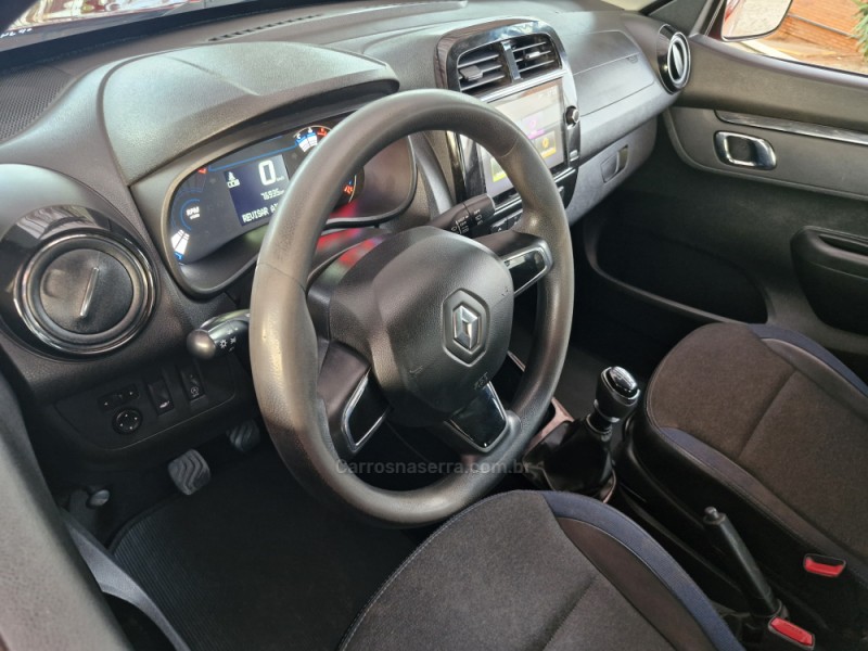 KWID 1.0 12V SCE FLEX INTENSE MANUAL - 2023 - LAJEADO